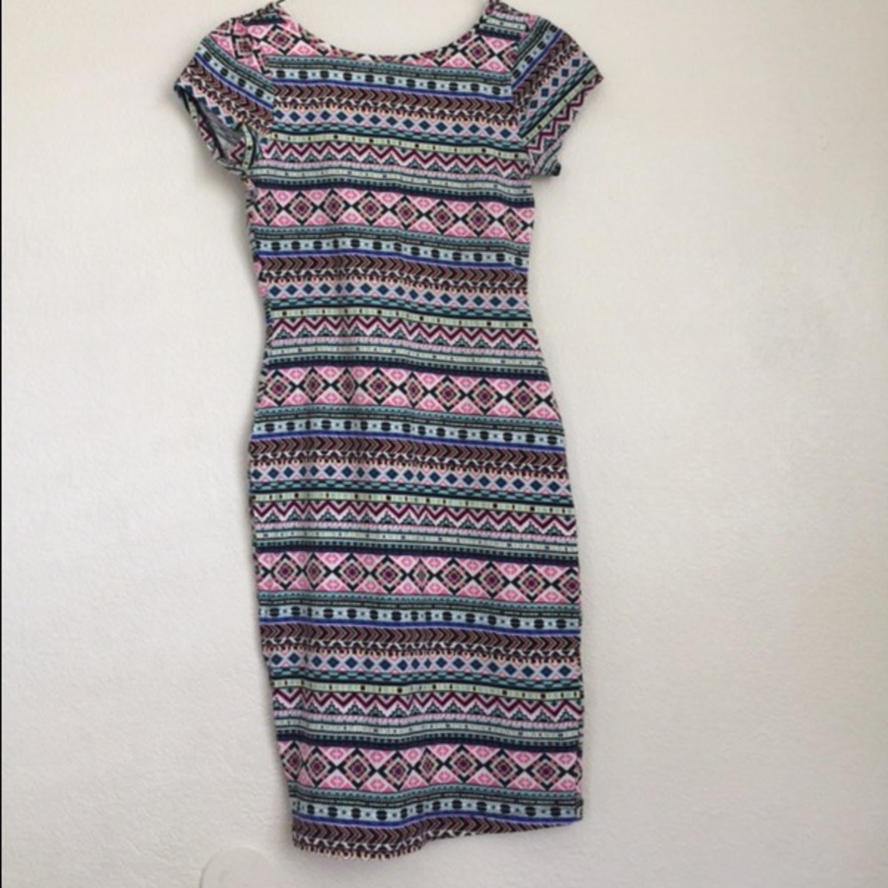 Colorful patterned pencil dress!